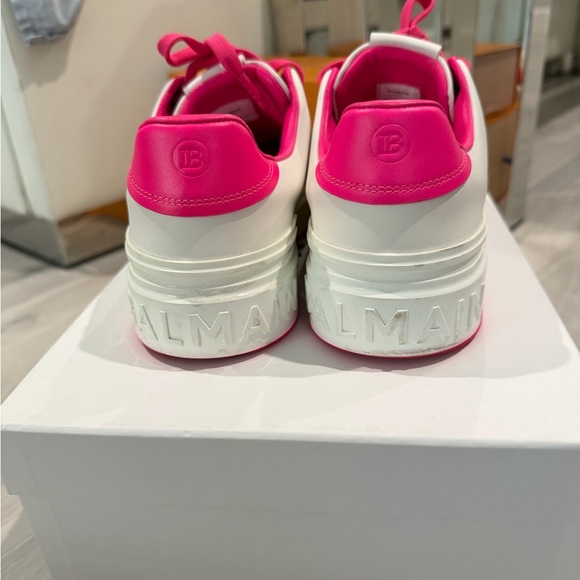 Balmain Women's Sneakers in White and Pink - Picture 4 of 7
